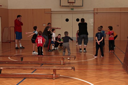 Trénink dětí v tělocvičně 2011 (1)